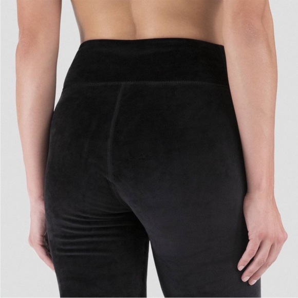 Wander by Hottotties Women's Vivian Velour Thermal Leggings - Picture 9 of 13